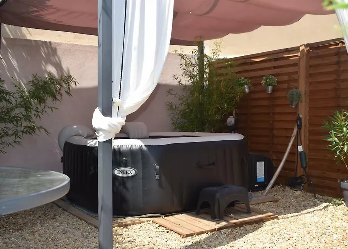 Loft Le Mistral Avec Spa Exterieur En Saison